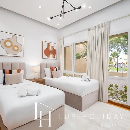 Lux The Meadows 5 Bed Villa Dubai Exterior photo