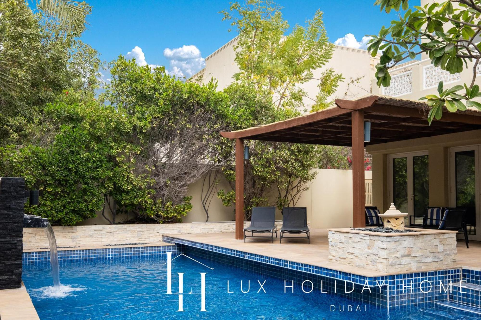 Вілла Lux The Meadows 5 Bed Дубай